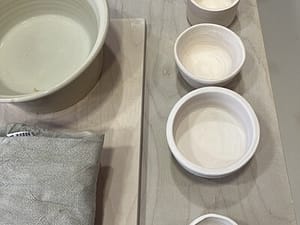 Gebrannte Schüsseln Meine getöpferten Schüsseln nach dem ersten Brand im Töpferkurs